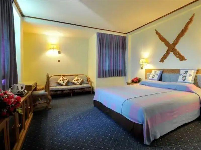 Inn Maeyom Palace