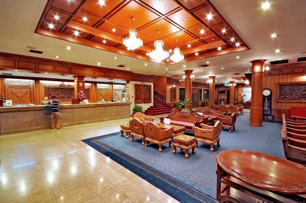 Maeyom Palace Mini-hôtel Phrae