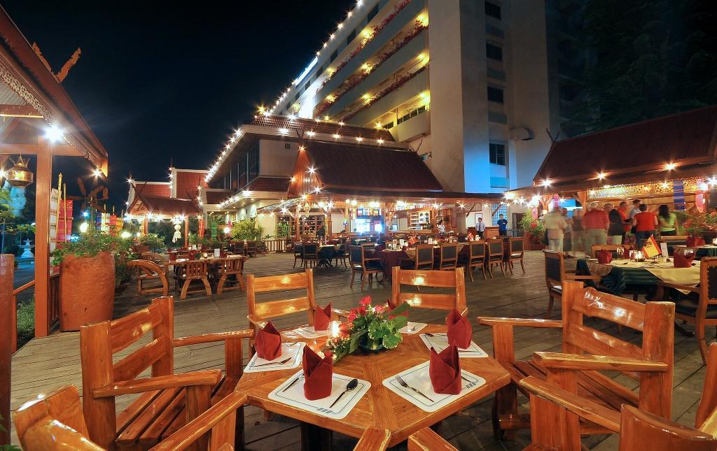 Maeyom Palace Phrae